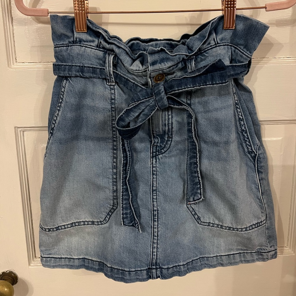 Free People Splendor in the Grass Paper bag waist mini denim skirt size 0 - Picture 4 of 6